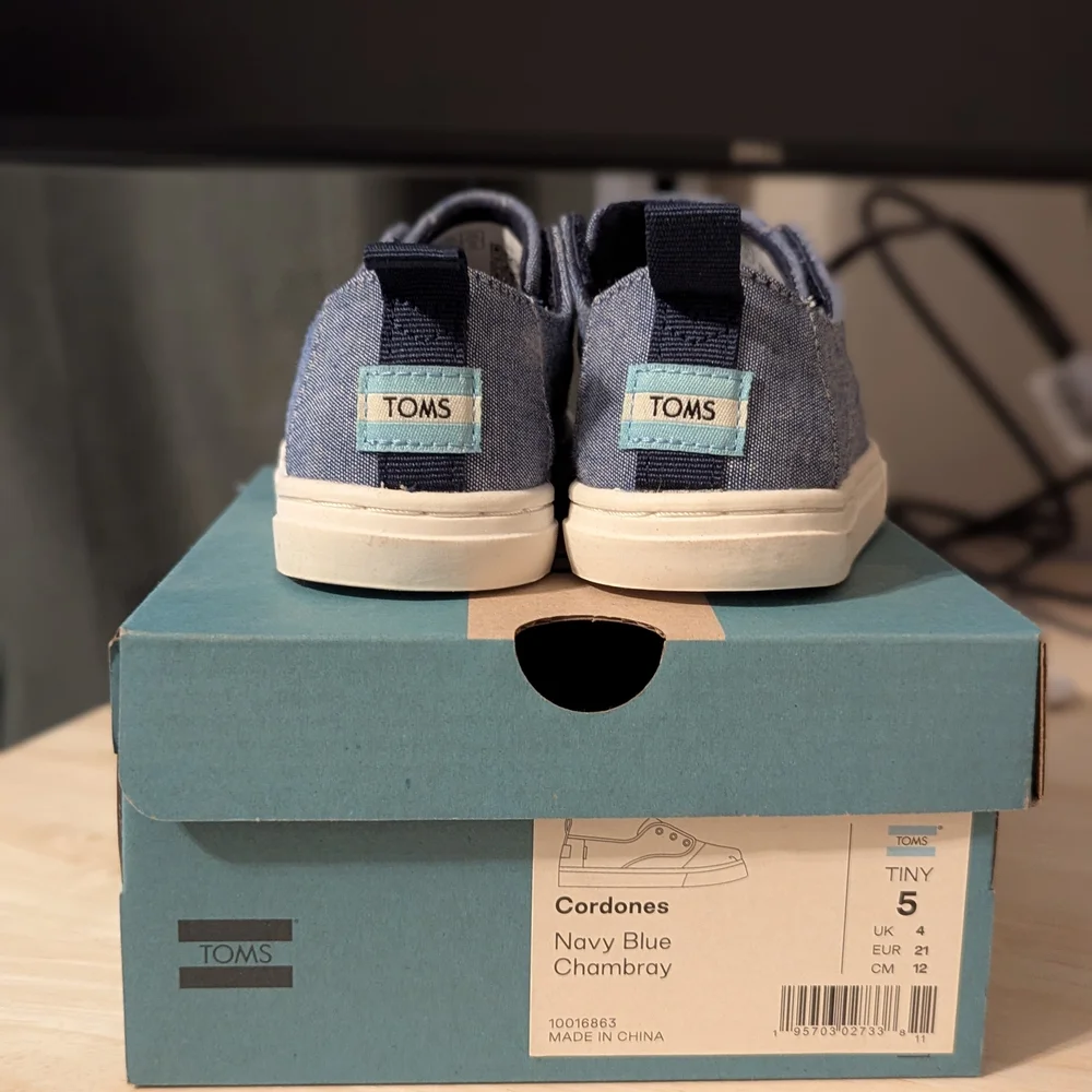 TOMS Kids Navy Blue Chambray Shoes - Picture 3 of 5